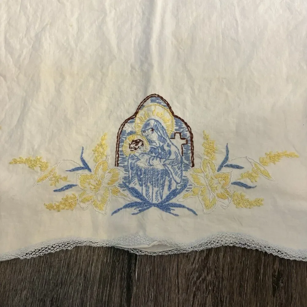 Embroidered Pillowcases Vintage (2) Madonna And Child Religious White